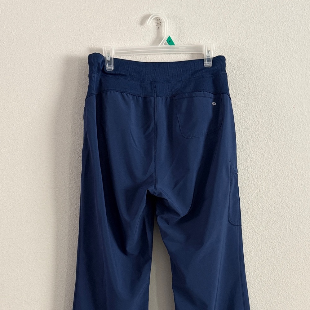 Navy Blue Women's Scrubs - Picture 6 of 6